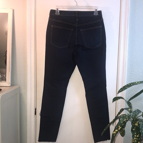 NWOT Universal Thread High Rise Skinny Jeans Size 6/28R Dark Wash Raw Hem - Picture 3 of 10